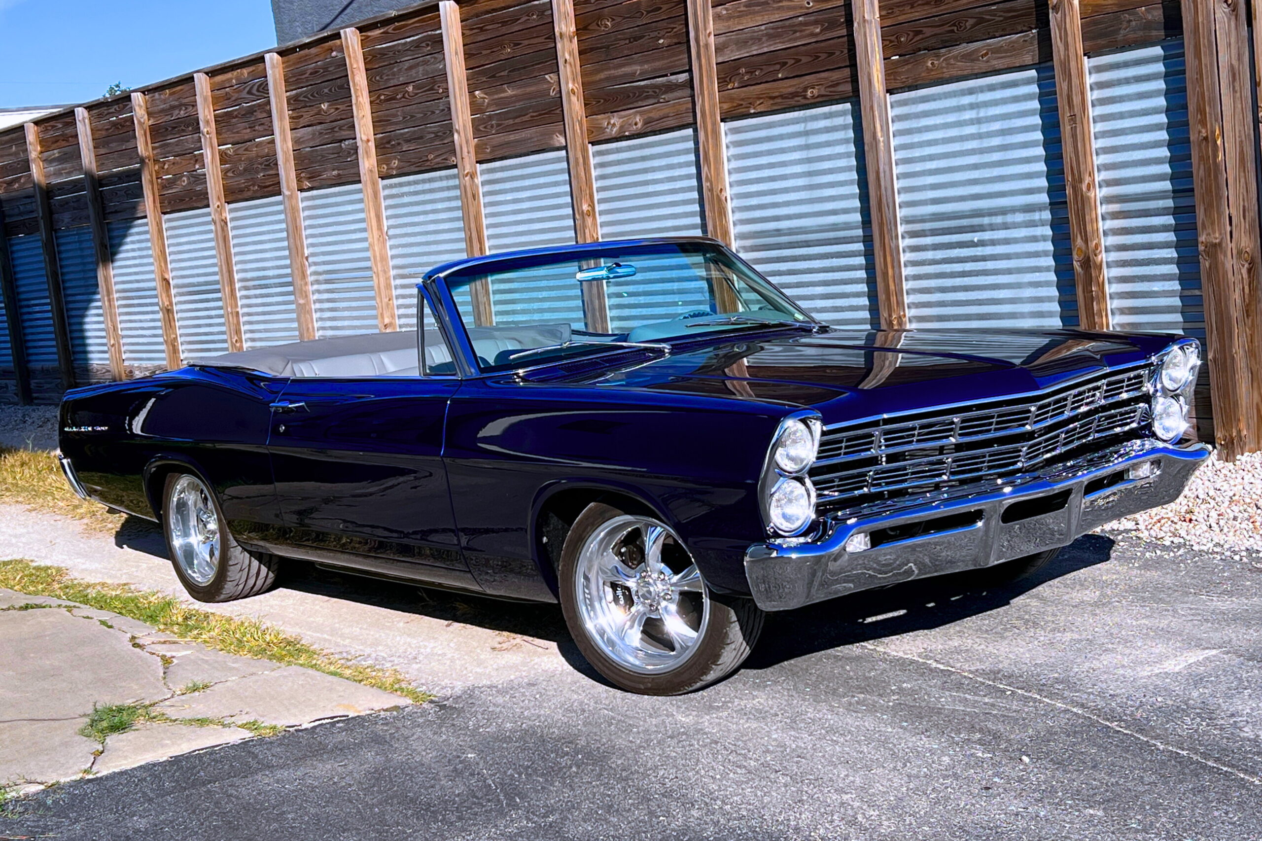 ギャラクシー 1967 Galaxie 500 Combines Coyote Power, High-Speed Cruising