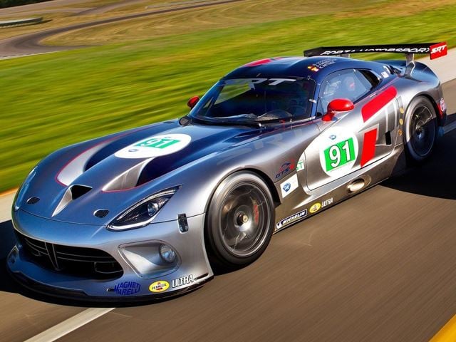 Video: "Beyond The Checkered Flag" With The New Viper GTS-R