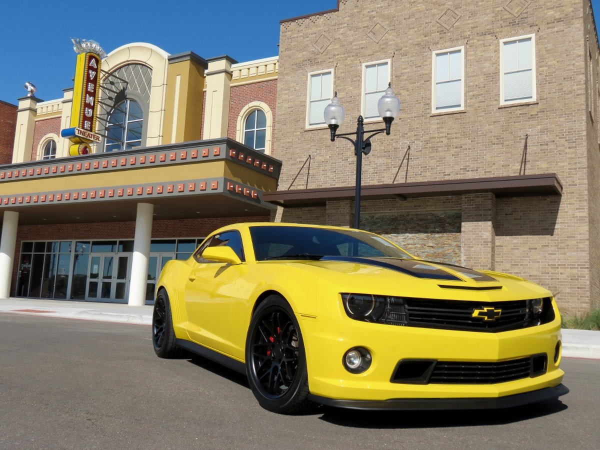 "Killer Bee" - Jose Lugo's Deceptive 2010 Camaro 2SS/RS