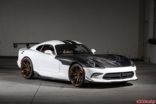 Video: Carbon Fiber-Laced Viper From Vivid Racing