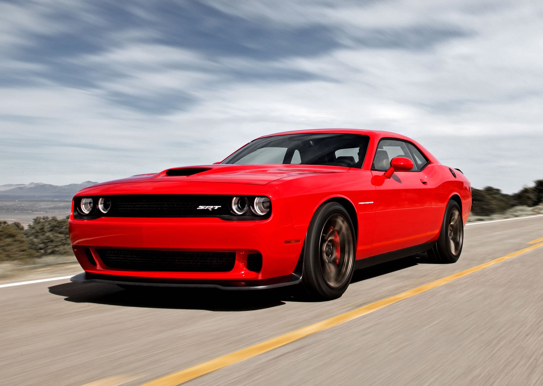 Video: 2015 Hellcat Hemi Challenger Purrs With an Angry Roar