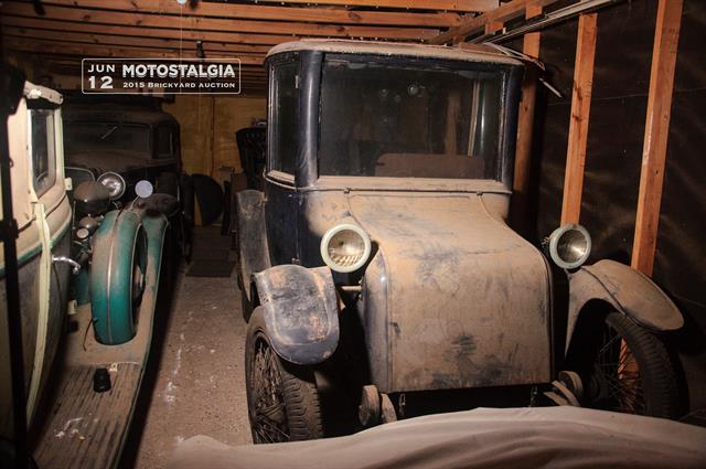 Video: Texas Barn Find Uncovers 5 Pre-War Classics