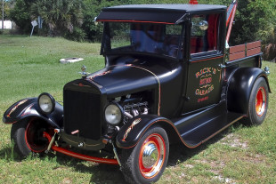 Rick Schall's Hot Rod Wrecker: A 1926 Model T