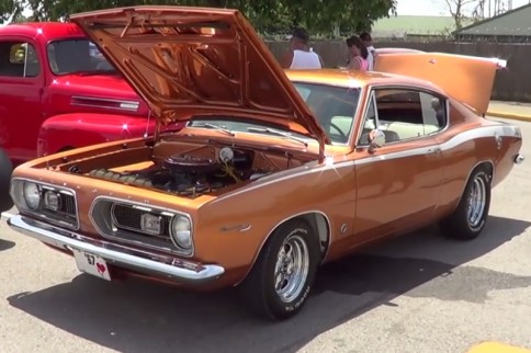 Video: ScottieDTV Spots a 1967 Plymouth Barracuda 340-S