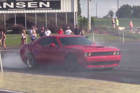 Video: Dodge Challenger Hellcat Drag Racing, They're Out For Blood