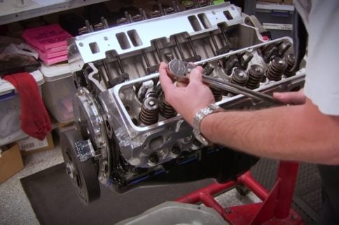 Video: Guideplate Adjustment Process For Small-block Chevy Engine