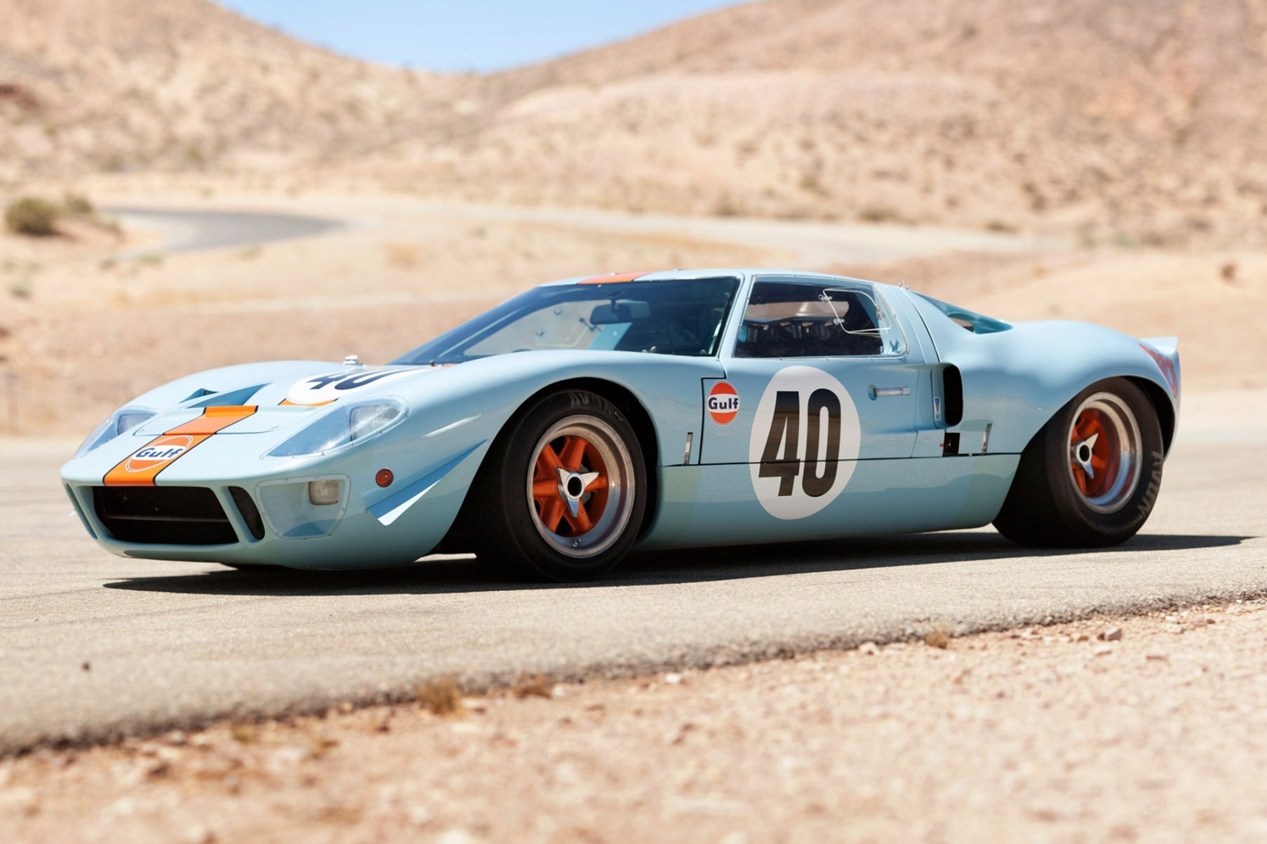 Blue Oval Icons: The Le Mans-Winning GT40 Supercar