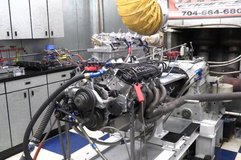 Turning A NASCAR R07 Engine Into A Serious Street/Strip Package